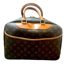 ✅LOUIS VUITTON ⭐️AUTHENTIC Deauville Travel Bag 🧳